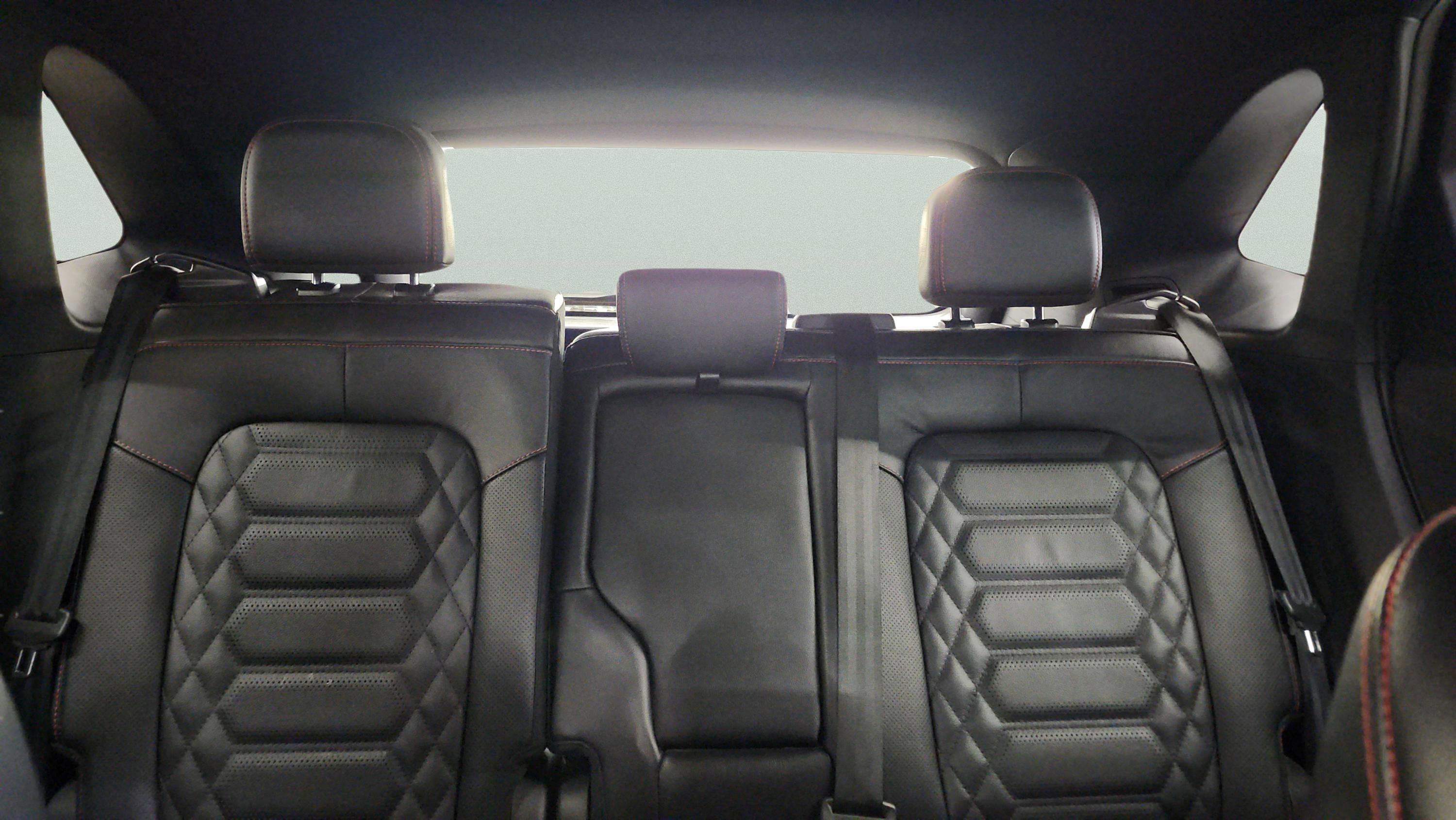 Certified 2024 Ford Escape ST-Line Elite w/ Premium Technology Package image 15