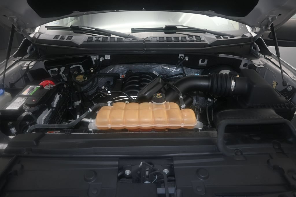 Certified 2018 Ford F150 XLT RWD image 15