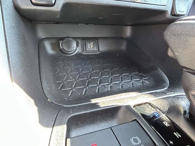 Used 2024 Toyota RAV4 XLE FWD image 11