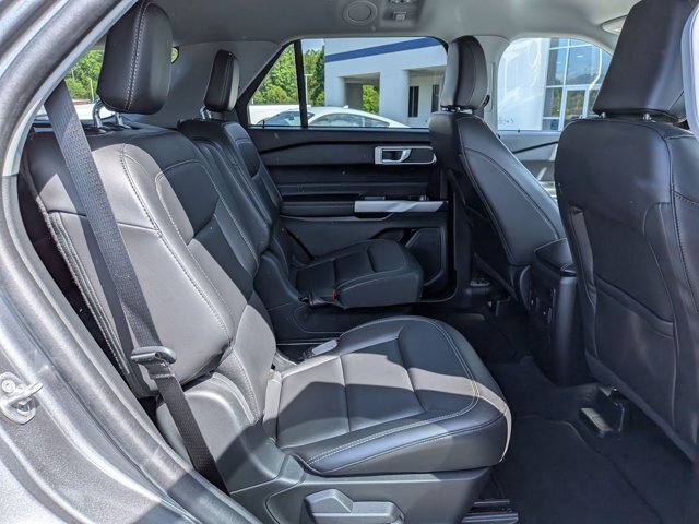 Certified 2023 Ford Explorer XLT w/ Equipment Group 202A RWD image 31