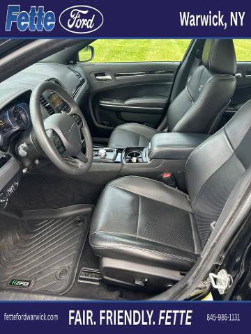 Used 2023 Chrysler 300 S w/ Comfort Group RWD image 17