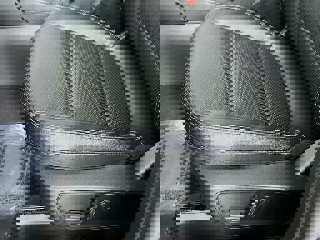 Certified 2022 Ford Escape SEL image 31