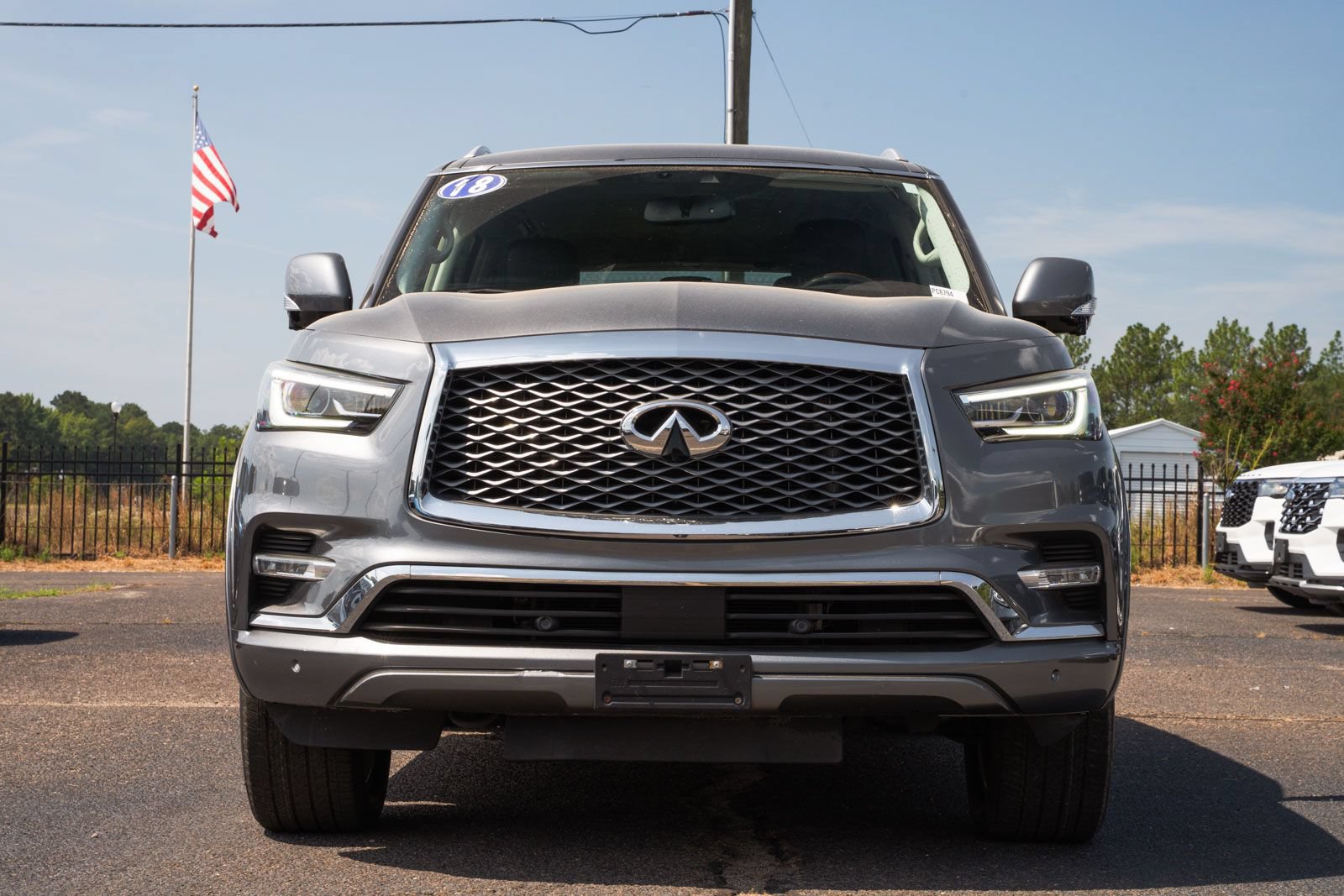 Used 2018 INFINITI QX80 4WD w/ Driver Assistance Package image 2