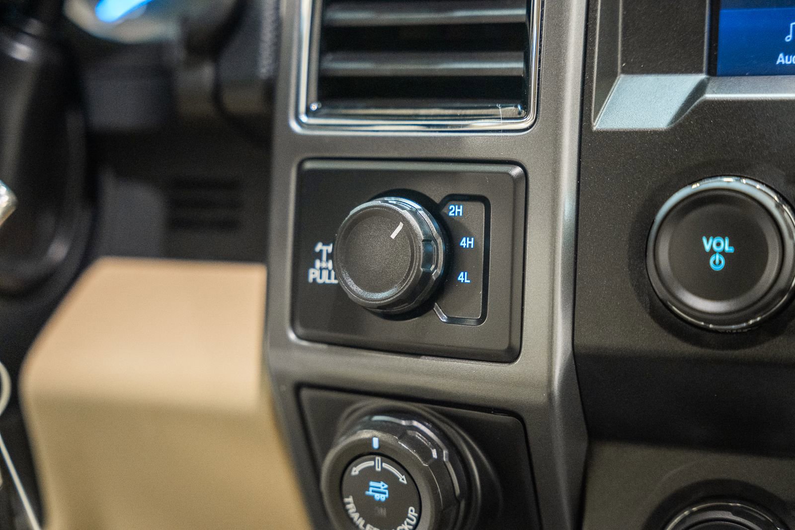 Certified 2020 Ford F150 XLT w/ Equipment Group 302A Luxury image 27