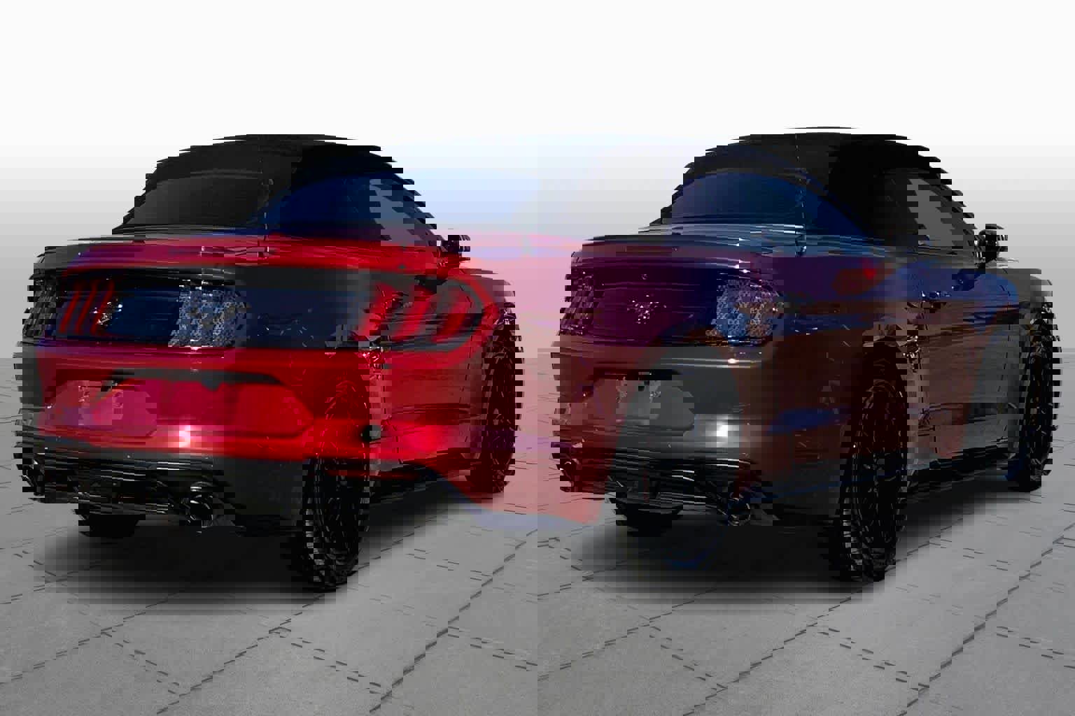 Certified 2018 Ford Mustang Convertible w/ Equipment Group 101A image 4