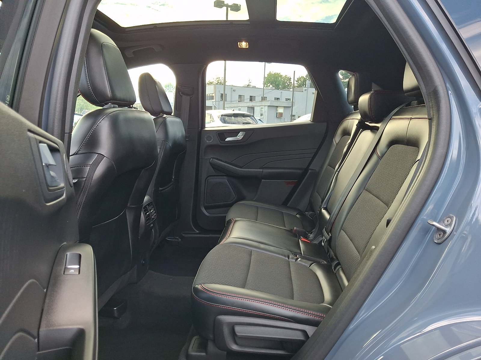 Certified 2023 Ford Escape ST-Line Select w/ Tech Pack #2 AWD/4WD image 10
