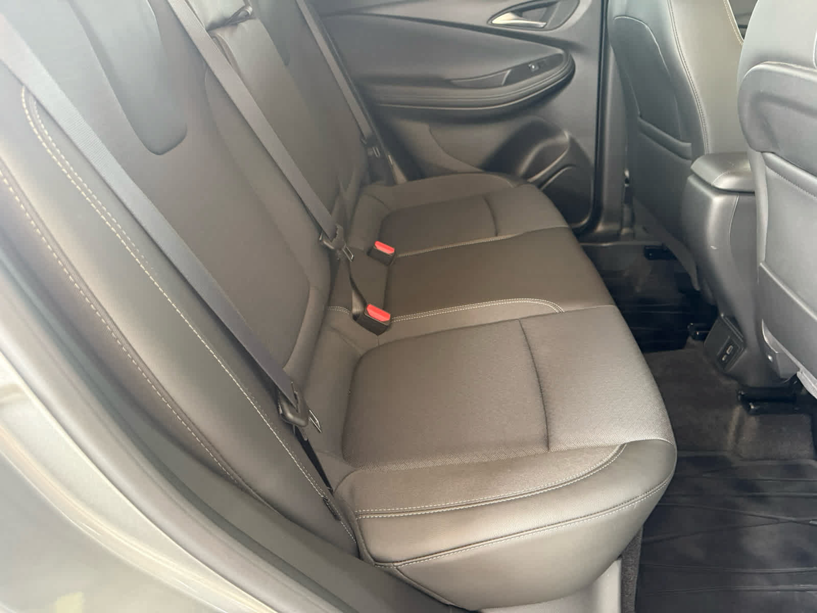 Used 2023 Buick Encore GX Select w/ Sport Touring Package AWD/4WD image 7