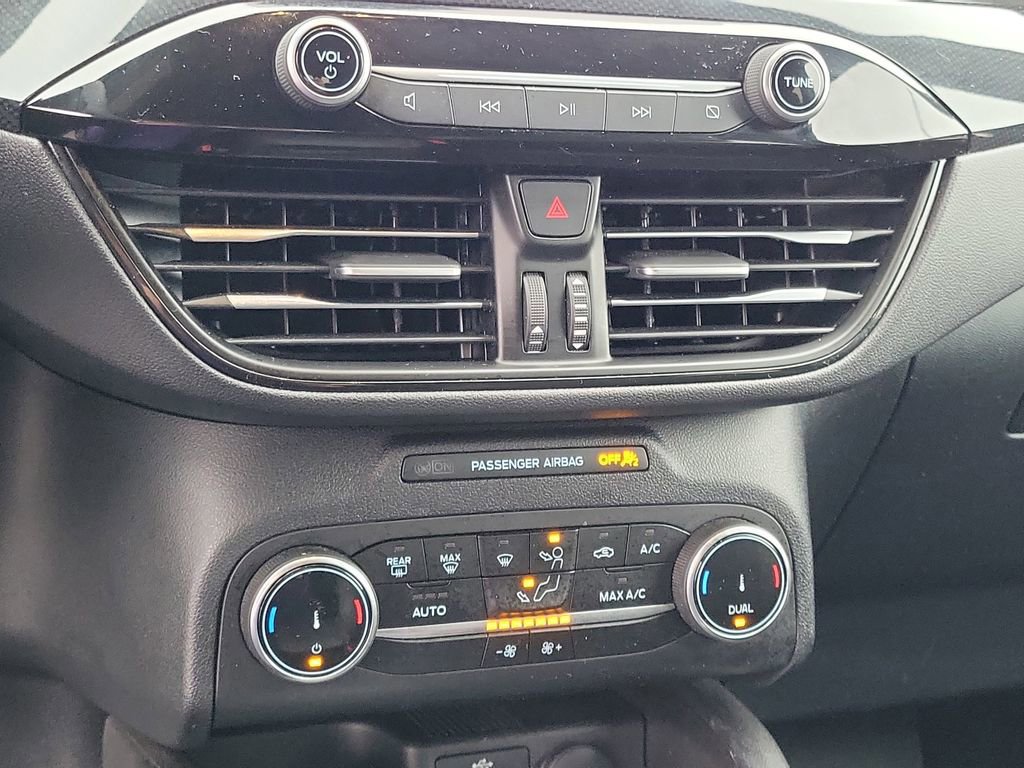 Certified 2025 Ford Escape ST-Line AWD/4WD image 28