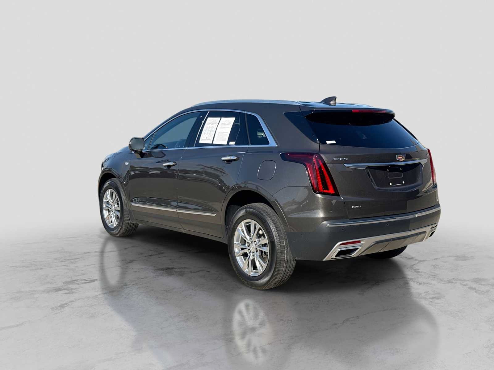 Used 2020 Cadillac XT5 Premium Luxury w/ LPO, Floor Liner Package AWD/4WD image 3