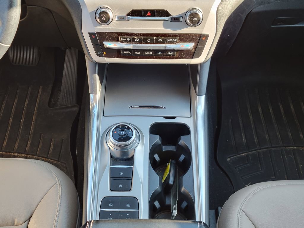 Certified 2020 Ford Explorer XLT w/ Equipment Group 202A image 22