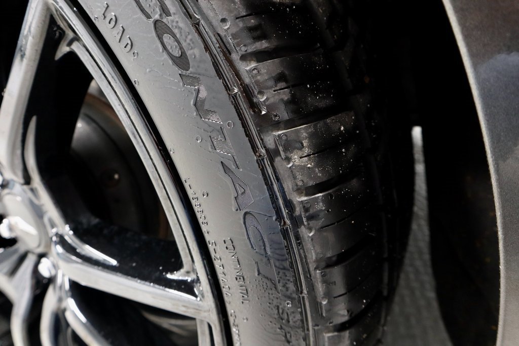 Used 2023 Genesis G70 2.0T image 21