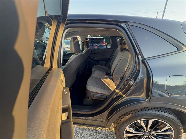 Certified 2022 Ford Escape SE w/ SE Sport Appearance Package AWD/4WD image 20