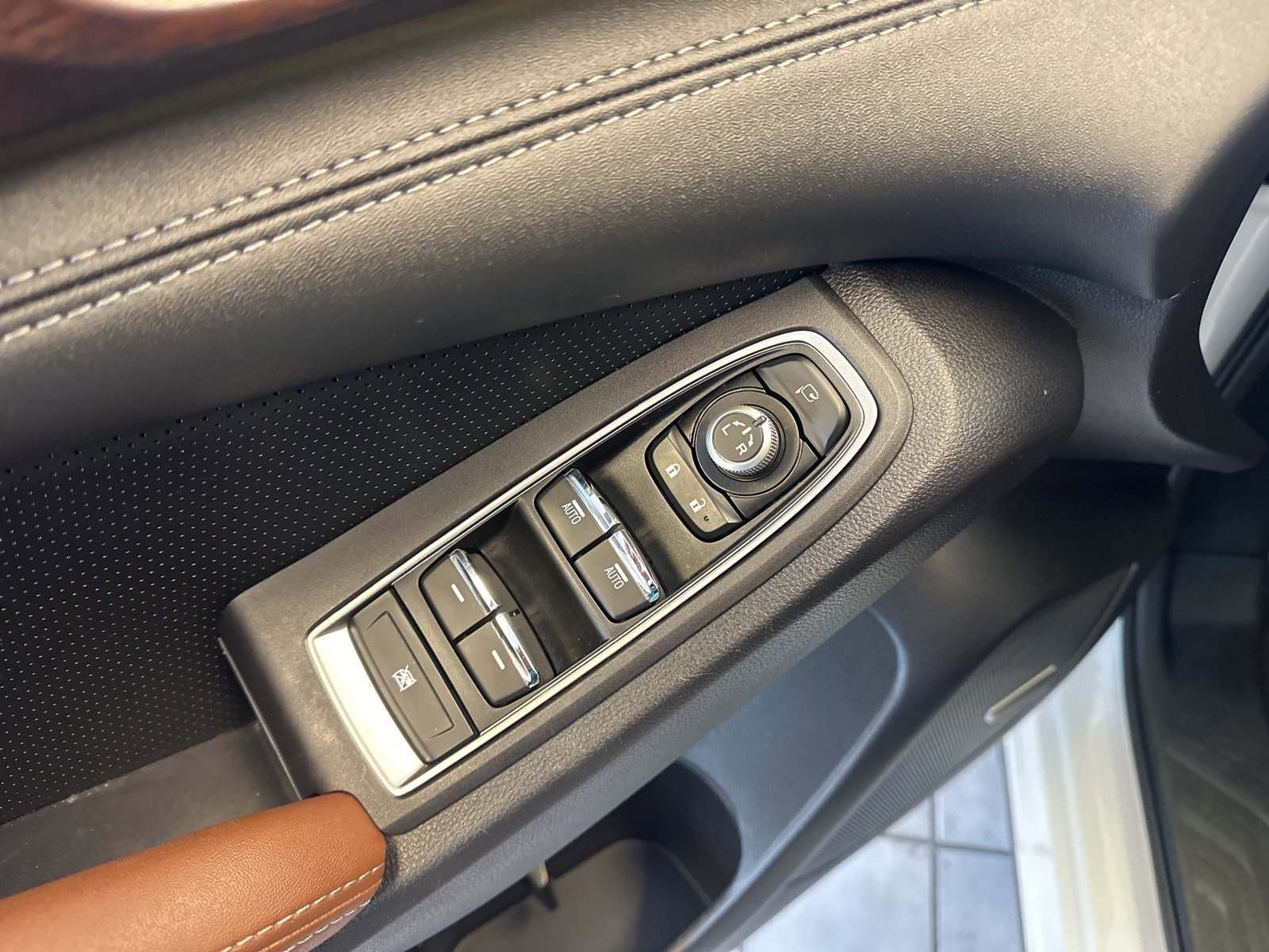 Used 2024 Subaru Ascent Touring image 22