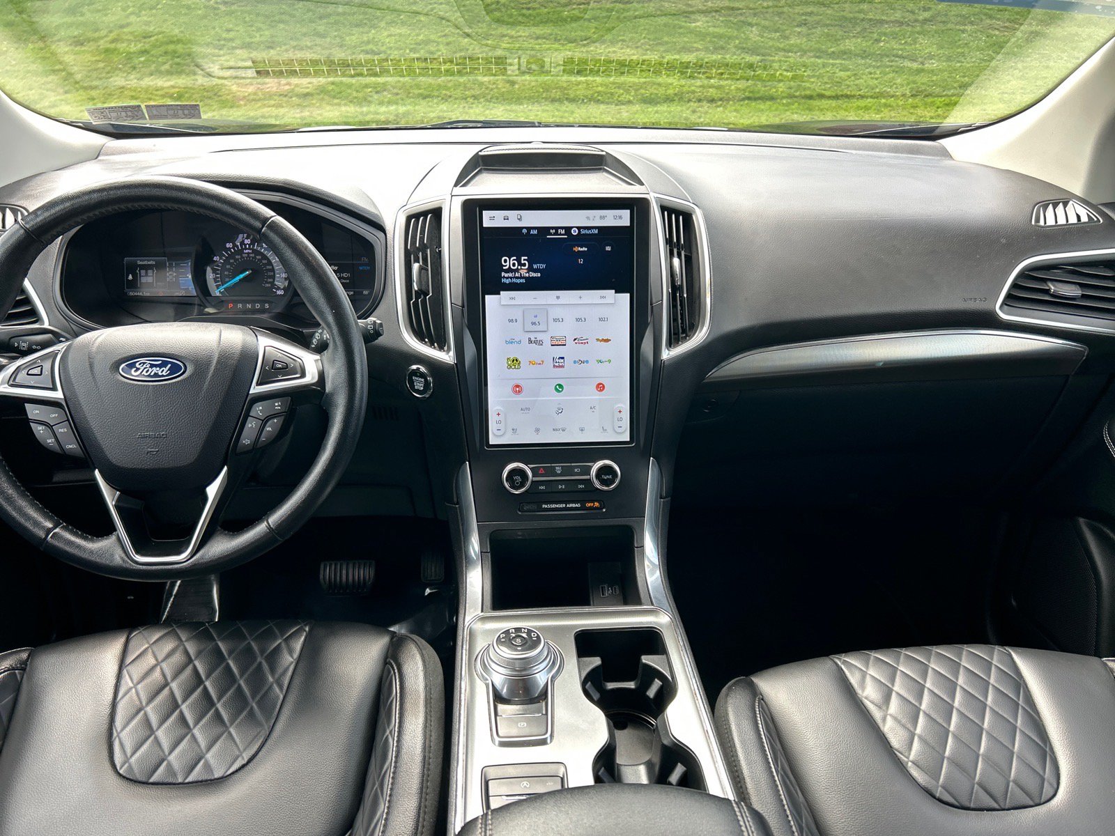 Certified 2024 Ford Edge Titanium AWD/4WD image 3