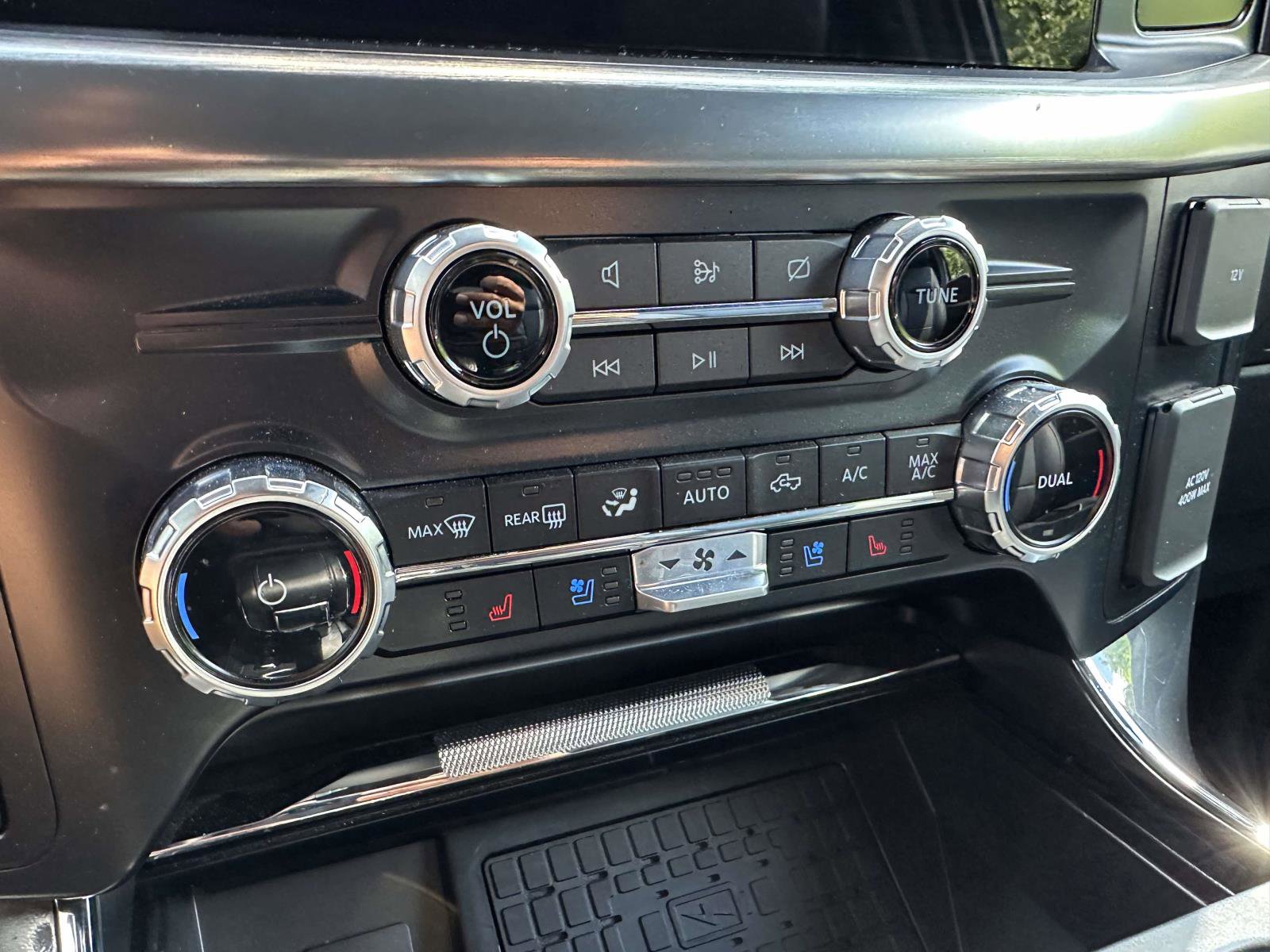 Certified 2023 Ford F150 Lariat AWD/4WD image 25