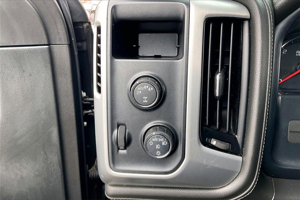 Used 2018 GMC Sierra 1500 SLE w/ SLE Value Package image 33