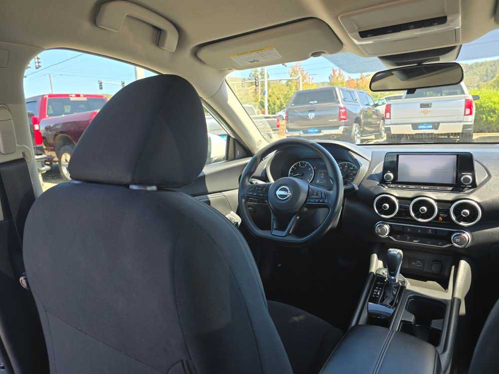 Used 2024 Nissan Sentra SV FWD image 10