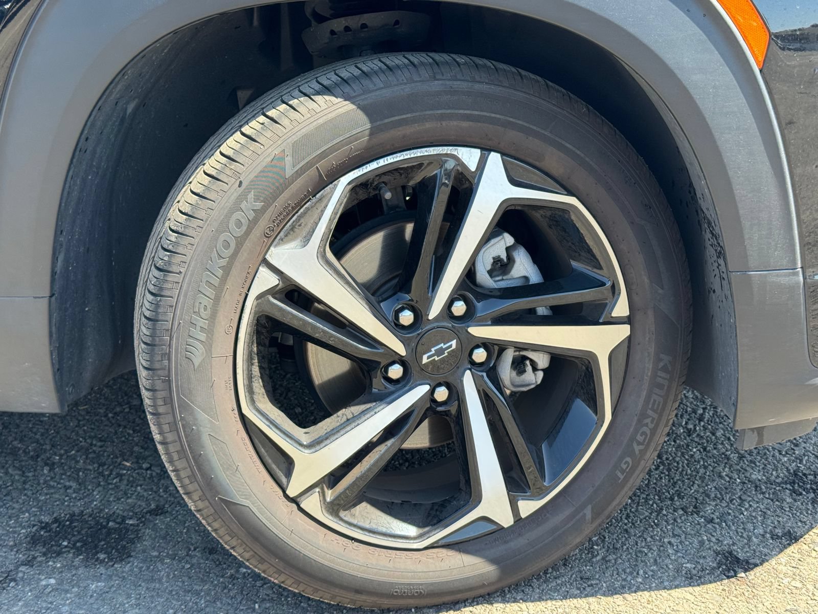 Used 2023 Chevrolet TrailBlazer RS w/ Sun and Liftgate Package FWD image 6
