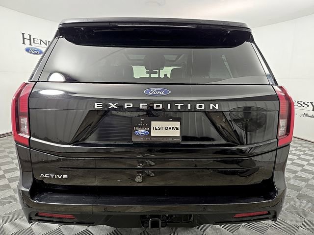 Certified 2025 Ford Expedition Active image 5