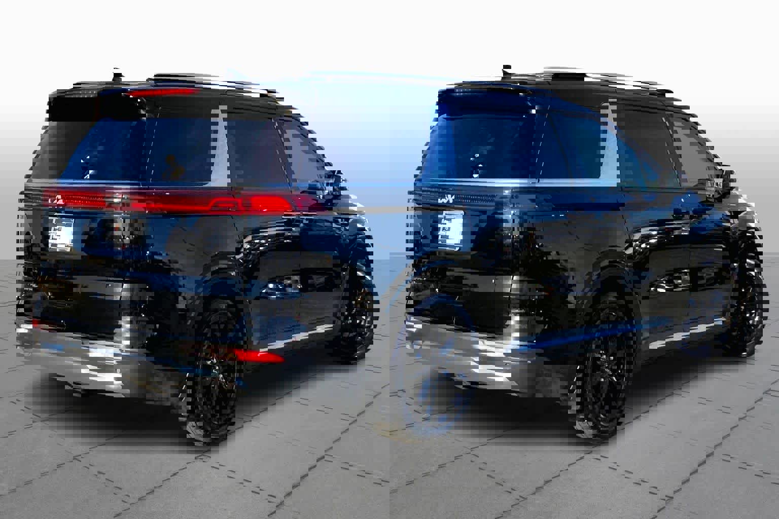 Used 2022 Kia Carnival SX Prestige image 4