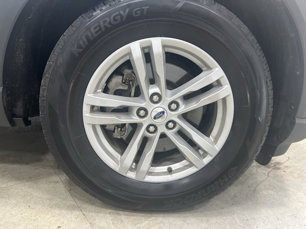Certified 2024 Ford Explorer XLT RWD image 29