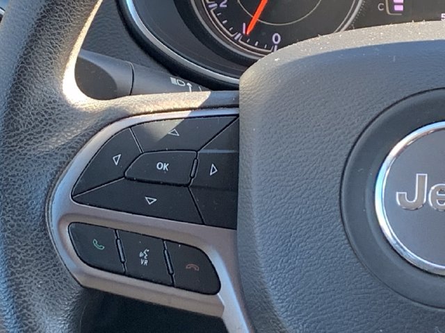 Used 2019 Jeep Cherokee Latitude w/ Trailer Tow Group FWD image 15