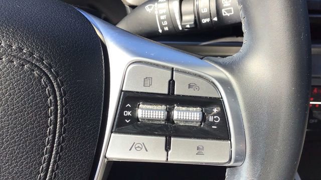 Used 2024 Kia Telluride EX w/ EX Captain's Chair Package image 21