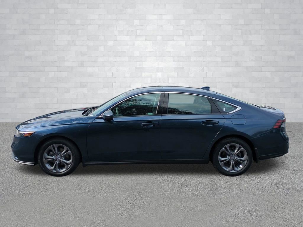 Used 2024 Honda Accord EX image 2