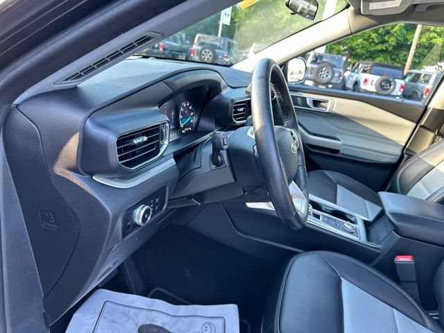 Certified 2023 Ford Explorer XLT w/ Equipment Group 202A AWD/4WD image 34