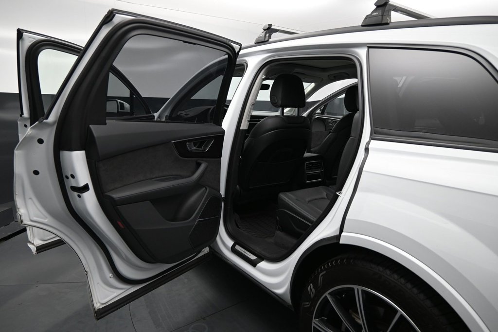 Used 2021 Audi Q7 3.0T Prestige w/ Prestige Package AWD/4WD image 16