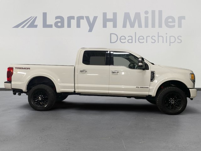 Certified 2022 Ford F350 Platinum w/ Tremor Off-Road Package AWD/4WD image 6