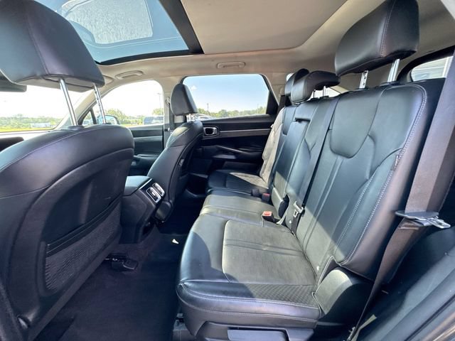 Used 2025 Kia Sorento S w/ Panoramic Sunroof Package FWD image 22