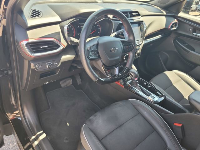 Used 2023 Chevrolet TrailBlazer RS w/ Convenience Package AWD/4WD image 9