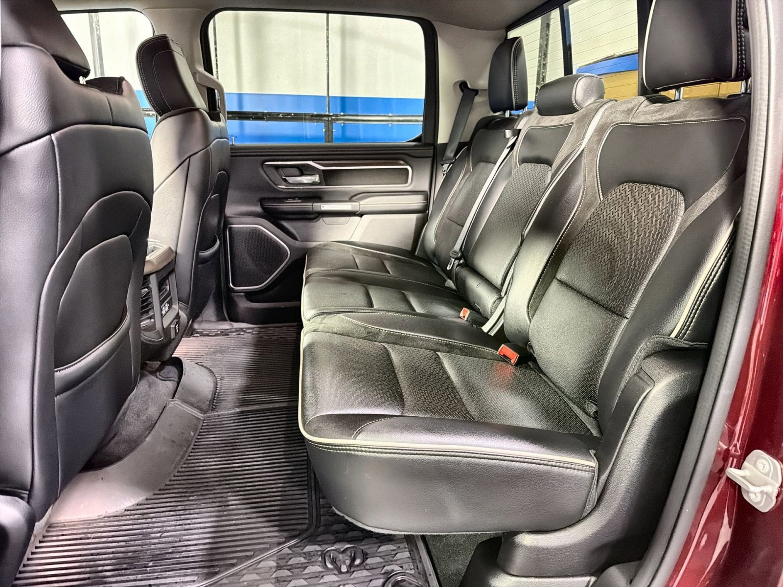 Used 2022 RAM 1500 Laramie AWD/4WD image 28