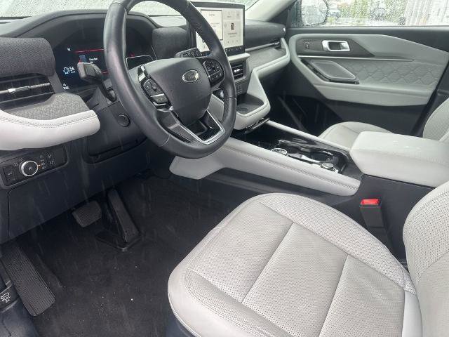 Certified 2025 Ford Explorer Platinum w/ LUX Leather Package AWD/4WD image 15