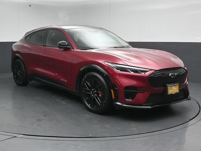Certified 2025 Ford Mustang Mach-E Premium w/ Sport Appearance Package AWD/4WD image 1