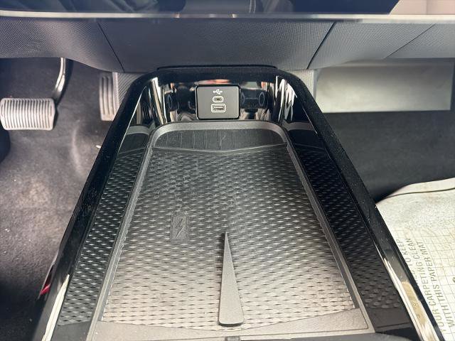 Certified 2025 Ford Mustang Mach-E Premium image 18