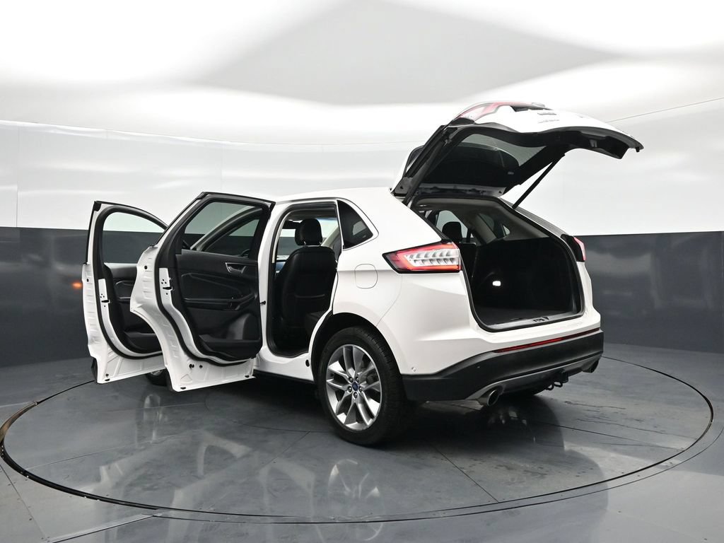 Certified 2018 Ford Edge Titanium w/ Equipment Group 302A AWD/4WD image 34