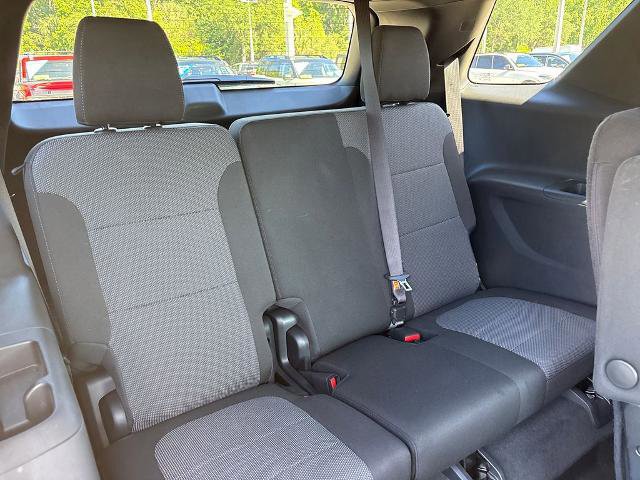Used 2023 Chevrolet Traverse LT image 29