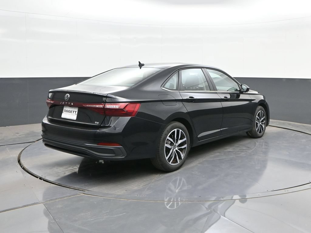 Used 2025 Volkswagen Jetta SE FWD image 11
