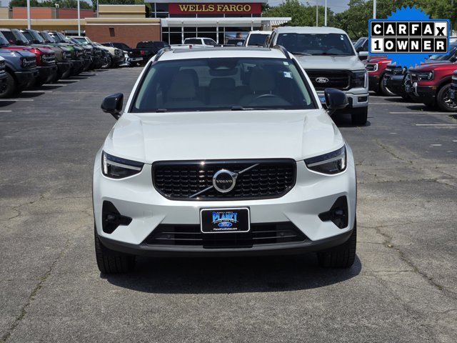 Used 2024 Volvo XC40 B5 Ultimate w/ Protection Package Premier AWD/4WD image 2