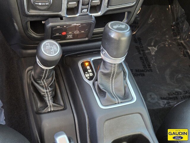 Used 2021 Jeep Wrangler Unlimited Sahara AWD/4WD image 24