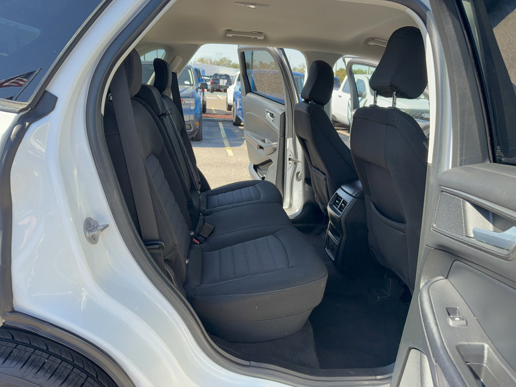 Certified 2022 Ford Edge SE w/ Black Appearance Package AWD/4WD image 15