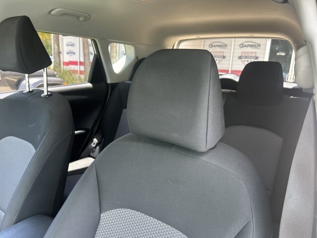 Used 2024 Kia Soul LX w/ Option Group 015 FWD image 16