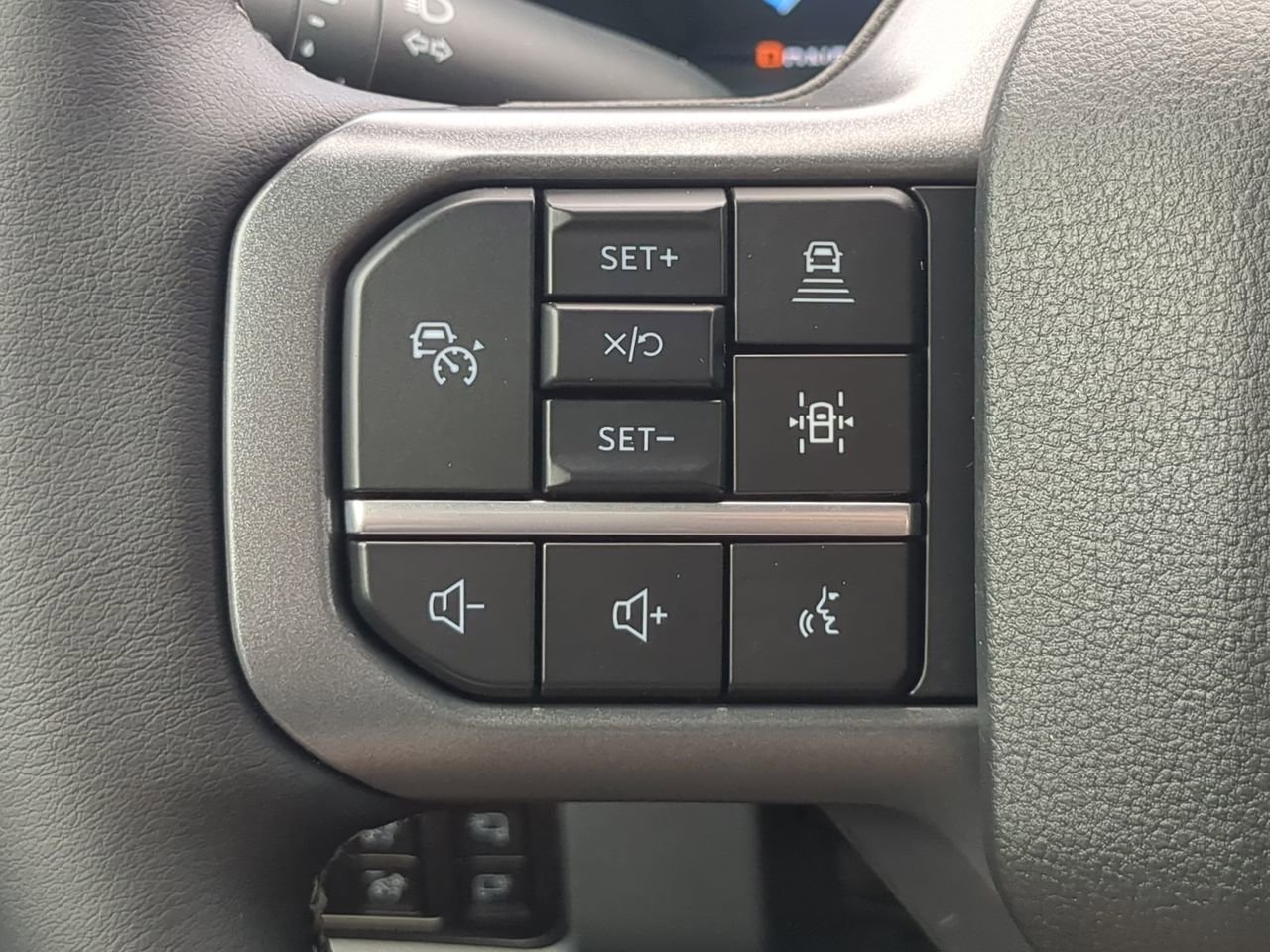 Certified 2025 Ford F250 Lariat w/ Lariat Ultimate Package AWD/4WD image 24