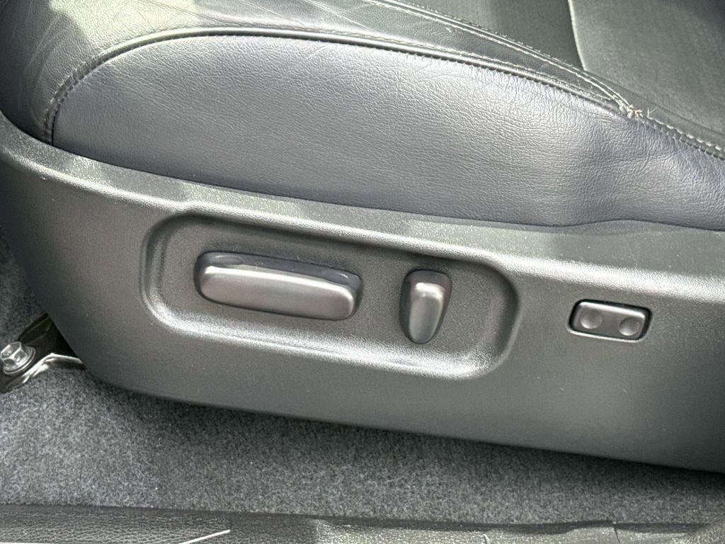 Used 2023 Toyota Tacoma TRD Sport w/ TRD Premium Sport Package AWD/4WD image 25