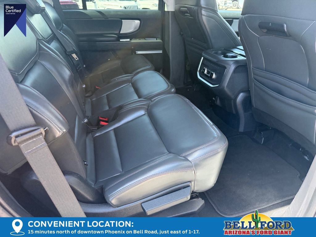 Certified 2025 Ford Expedition Active AWD/4WD image 11