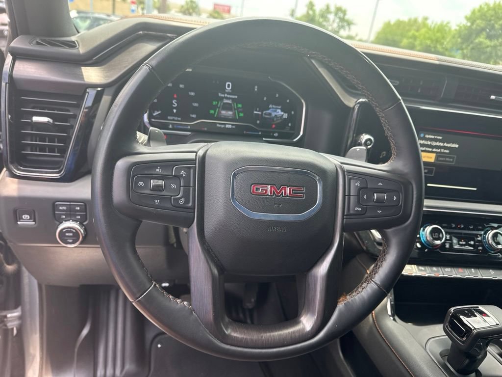 Used 2024 GMC Sierra 1500 AT4 w/ Technology Package AWD/4WD image 13