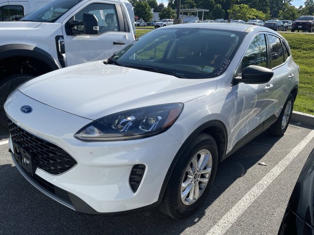 Certified 2022 Ford Escape SE AWD/4WD image 2