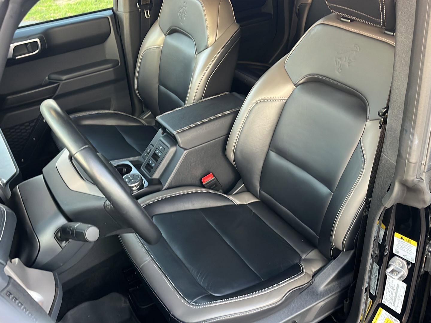 Certified 2025 Ford Bronco Outer Banks AWD/4WD image 11
